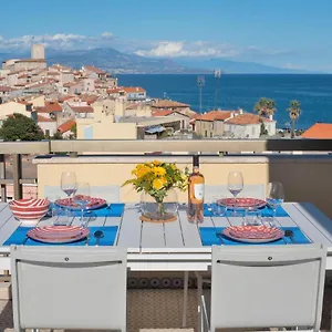 Apartment High Standing With Incredible Old And Sea Views, Antibes